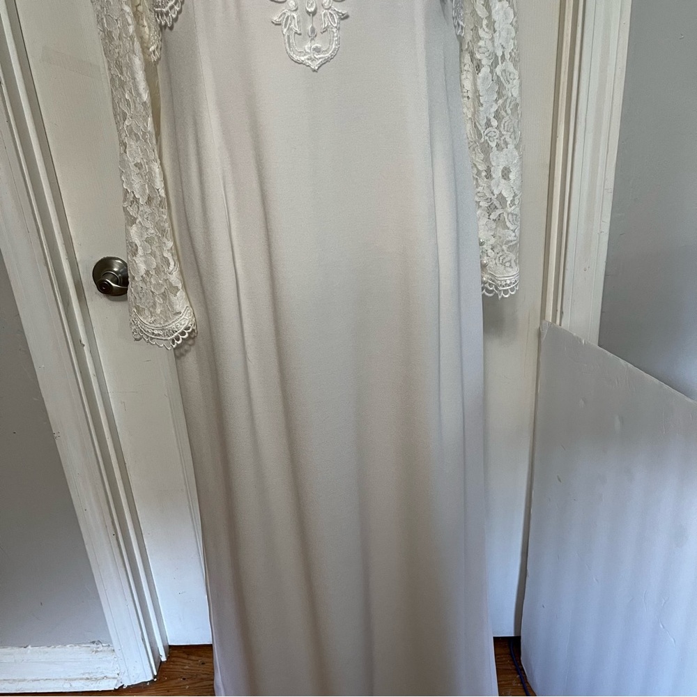 Jessica McClintock Ivory Lace Wedding Dress (14) - Picture 4 of 13